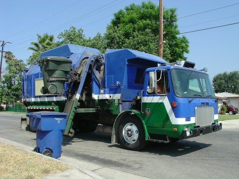 Flexible waste management with grab hire